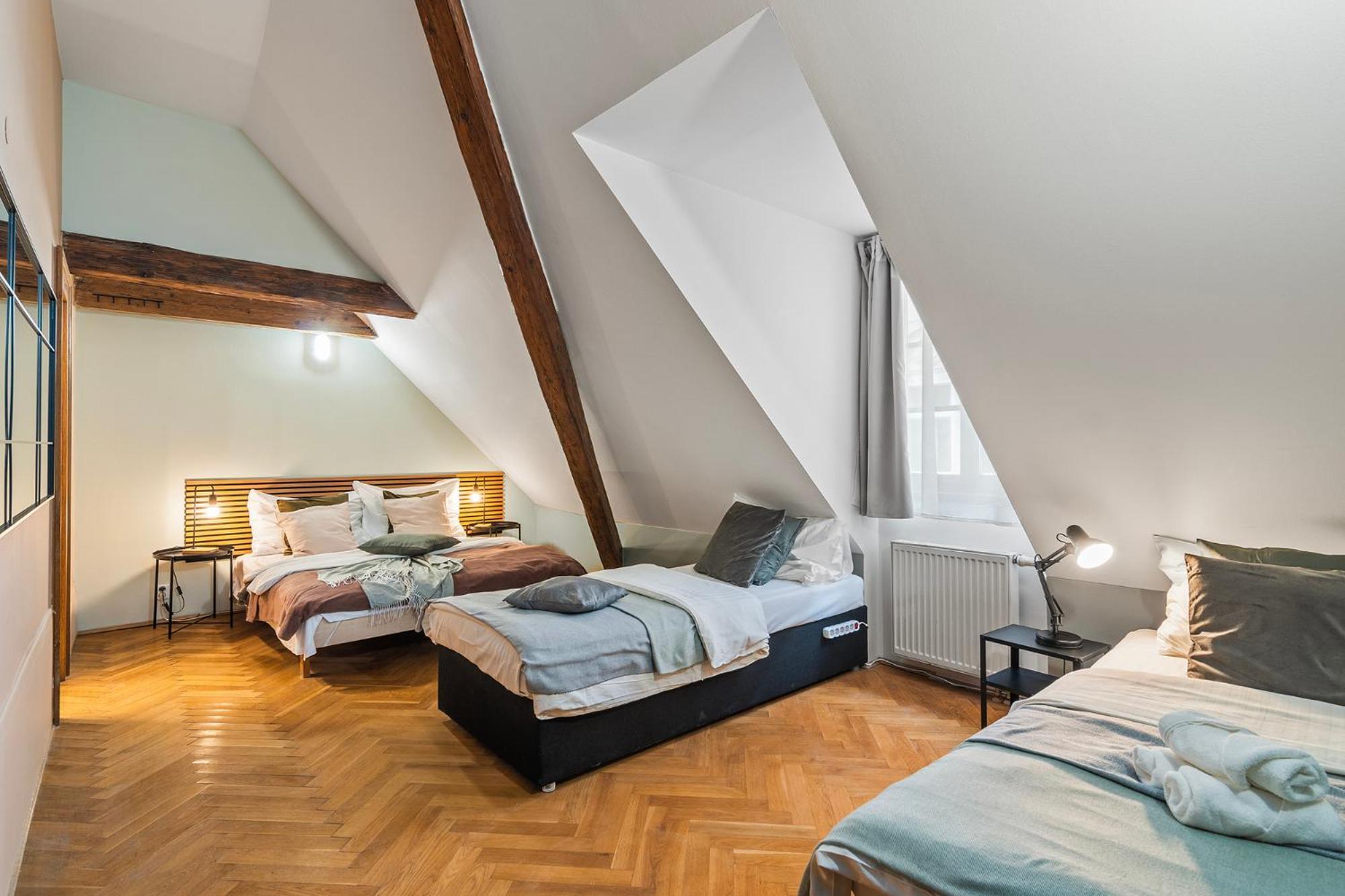 Charles Bridge Historical Apts By Michal&Friends Prag Dış mekan fotoğraf